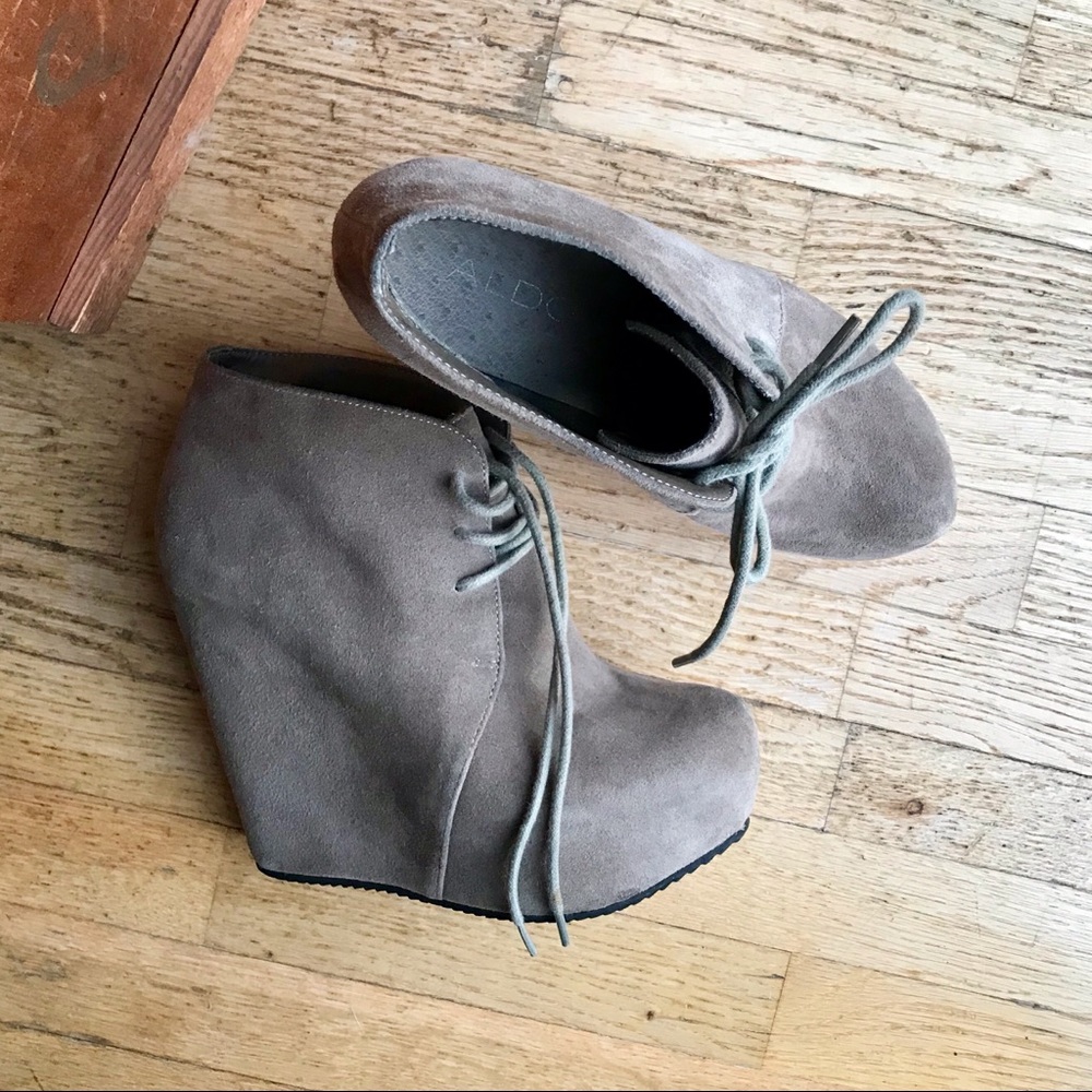 FLASH SALE, Aldo Suede wedges - Size 6